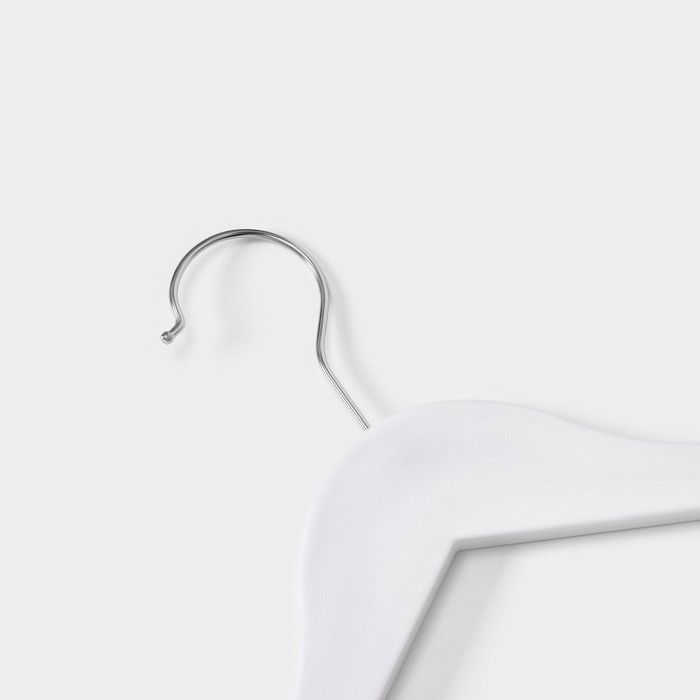 Плечики - вешалки для одежды Доляна, 43&times;23 см, 3 шт, антискользящая перекладина, цвет белый
