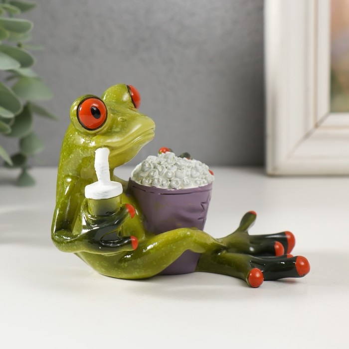 Сувенир полистоун лак "Лягушонок с попкорном и лимонадом" 8,5х11х8 см