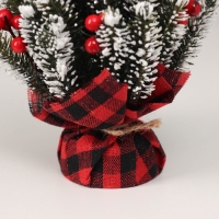 Искусственная ёлка заснеженная настольная «Зимнее волшебство. С ягодками» в мешочке, 17 см, ветки литые отгибаются Искусственная ёлка заснеженная настольная «Зимнее волшебство. С ягодками» в мешочке, 17 см, ветки литые отгибаются