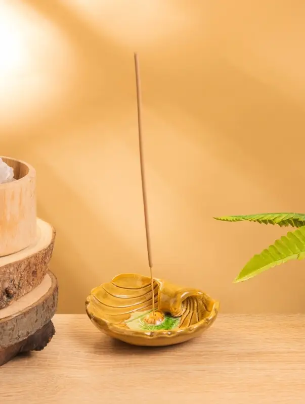 Подставка под благовония "Раковина с жемчужиной" керамика, цв. коричневый, 9х10,5х2 см