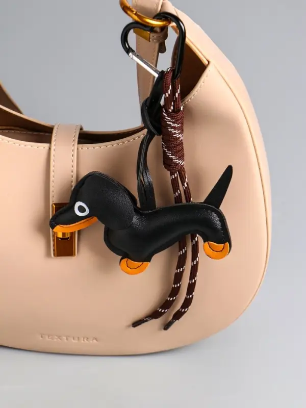 Брелок на карабине кожзам, текстиль "Такса" с узлом 25х13х1,5