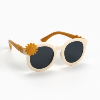 Очки солнцезащитные детские, uv 400, ширина 12.5 см, дужка 13 см, линза 4.3&times;4 см