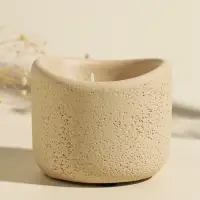 Свеча в вулканическом подсвечнике "Изгиб" белая 8,3х8,5х7 см