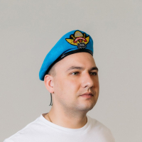 Берет &laquo;Никто, кроме нас&raquo;