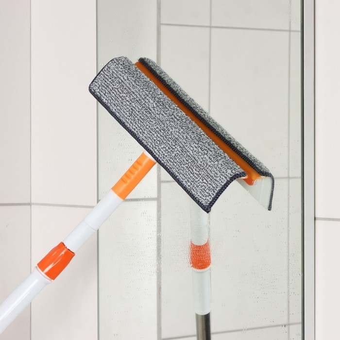 Щётка для окон Raccon, фиксатор, стальная телескопическая ручка 93(137) см, насадка из микрофибры 28&times;7 см