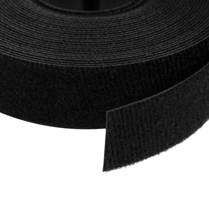 Лента-липучка для проводов 5000Х20Х1,5 мм ТУНДРА, цвет черный, 1 шт. Лента-липучка для проводов 5000Х20Х1,5 мм ТУНДРА, цвет черный, 1 шт.