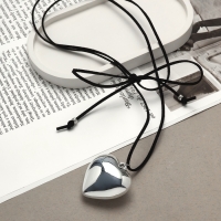 Портупея с кулоном &laquo;Сердечко&raquo; гладкое, трансформер, цвет серебро, 150 см