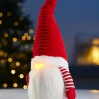 Фигура текстиль &laquo;Гном романтик в красном&raquo; 40 см, 1LED, LR1130х3 (в компл.), Т/БЕЛЫЙ