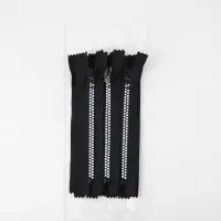 Молния &laquo;Трактор&raquo;, №8, неразъёмная, замок автомат, 18 см, чёрная, белая