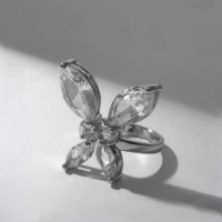 Кольцо &laquo;Бабочка&raquo; изящная, цвет белый в серебре, безразмерное