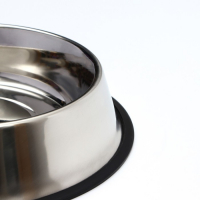 Миска с нескользящим основанием, 2,6 л Миска с нескользящим основанием, 2,6 л