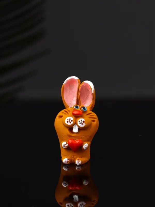 Фигура "Зайчик с сердцем" 3.5х1.8х1.7 см