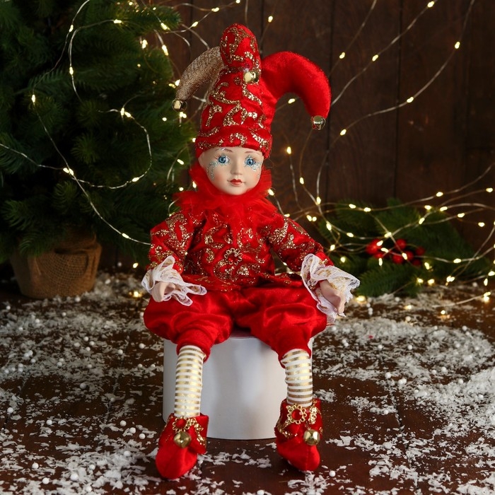 Новогодний шут "В нарядном костюмчике" музыка шевелит головой, 46 см, красный