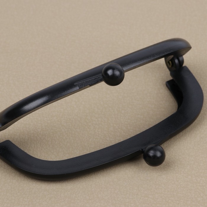 Фермуар пришивной, 9 × 5,5 см, цвет чёрный/антик Фермуар пришивной, 9 × 5,5 см, цвет чёрный/антик