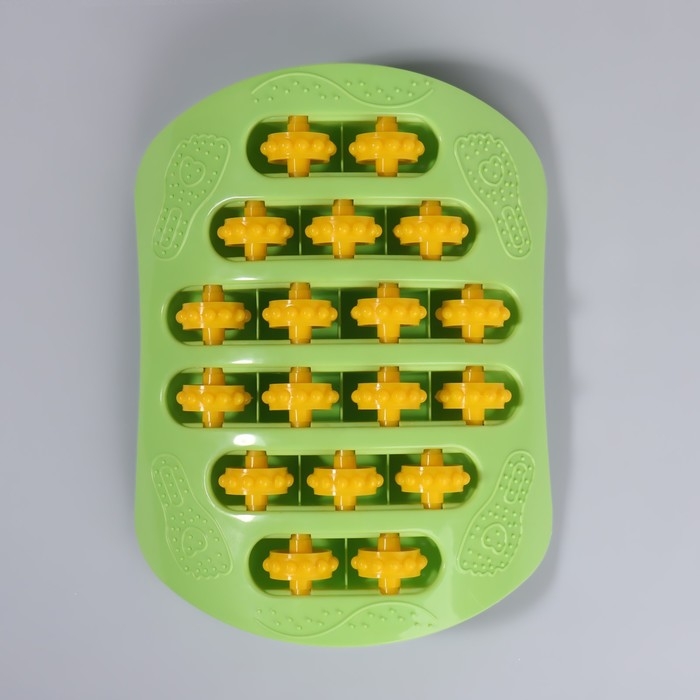 Массажёр для ног, с шипами, 26 &times; 18 &times; 5 см, цвет зелёный/оранжевый