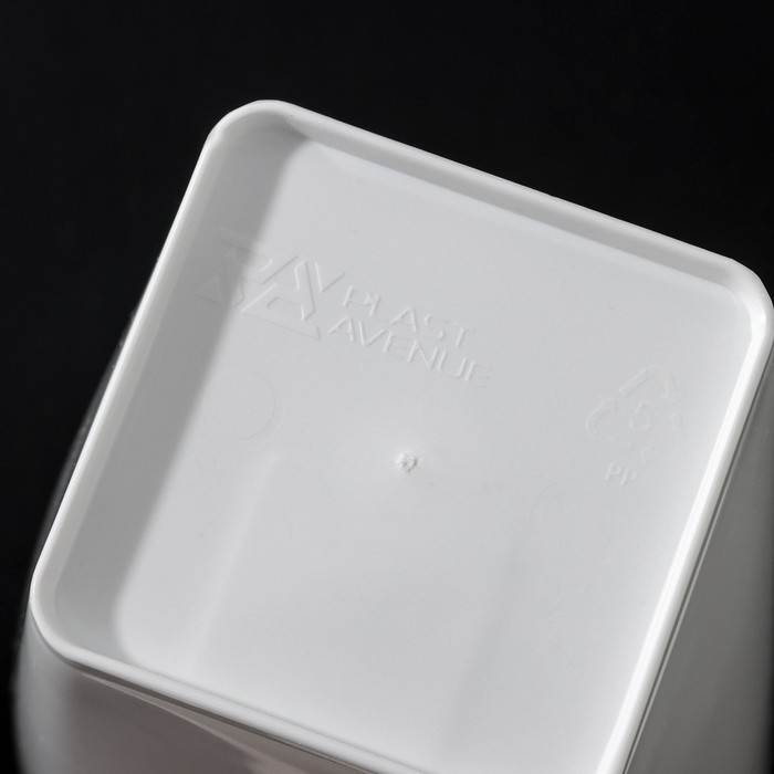 Кашпо для цветов со вставкой &laquo;Грейс&raquo;, 2,7 л (1,5 л), цвет белый