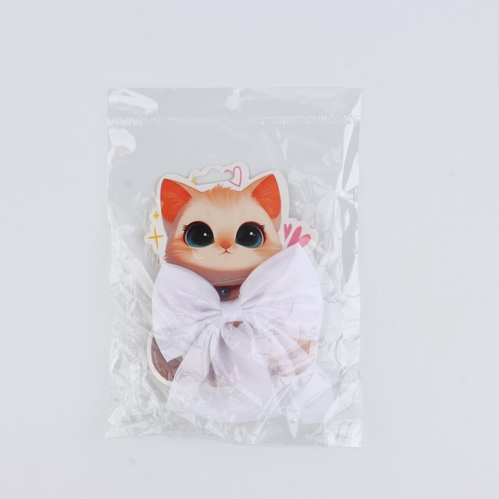 Бант для волос белый школьный &laquo;Котик&raquo; на резинке, 10х12 см