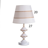 Лампа настольная "Кристи" 1х40Вт Е27 белый/золото 25х25х41см Лампа настольная "Кристи" 1х40Вт Е27 белый/золото 25х25х41см