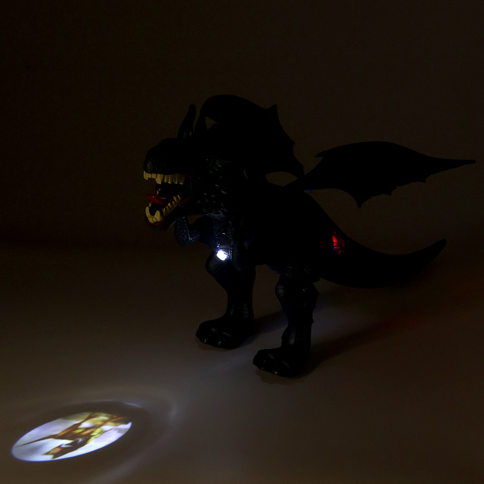 Дракон радиоуправляемый, дышит паром, световые и звуковые эффекты, работает от батареек