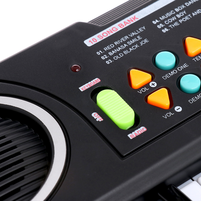 Синтезатор &laquo;Супер музыкант-2&raquo;: FM-радио, 37 клавиш, микрофоном и блоком питания