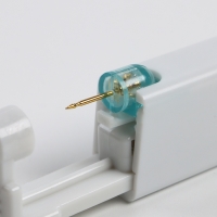 Пистолет одноразовый для пирсинга, серьга в комплекте &laquo;Звезда&raquo;, 4 мм, цвет белый в золоте