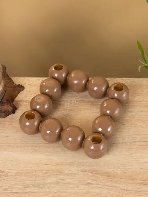 Подсвечник на 4 свечи &laquo;Бусы&raquo;, с 12 сферами, 20.5&times;20.5&times;5.5 см, бисквит