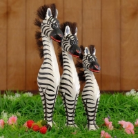 Сувенир дерево "Семейство зебр" (набор 3 штуки: высота 40,35,30 см) Сувенир дерево "Семейство зебр" (набор 3 штуки: высота 40,35,30 см)