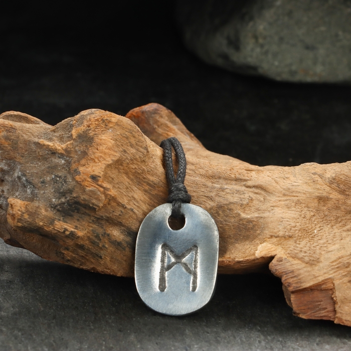 Амулет Амулет "Скандинавские Руны", руна МАННАЗ, 21х29мм, металлический