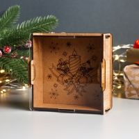 Новогодняя копилка с акрилом "Праздник" 12х12х4 см Новогодняя копилка с акрилом "Праздник" 12х12х4 см