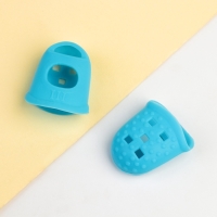 Напёрсток силиконовый, 2 × 2,5 см, 2 шт, цвет МИКС Напёрсток силиконовый, 2 × 2,5 см, 2 шт, цвет МИКС