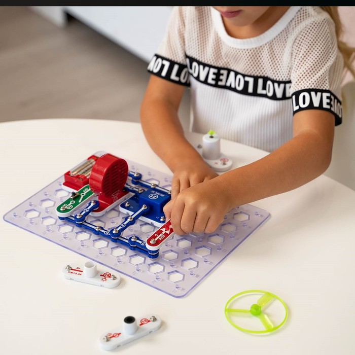 Конструктор электронный «Эврики», 335 схем, 31 элемент, работает от батареек Конструктор электронный «Эврики», 335 схем, 31 элемент, работает от батареек