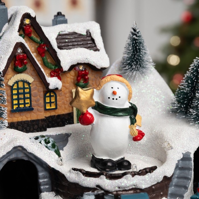 Светодиодная фигура &laquo;Поезд и снеговик&raquo; 20 &times; 20 &times; 16 см, полистоун, батарейки ААх3 (не в комплекте), USB, свечение тёплый белый