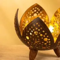 Подсвечник из кокоса &laquo;Бутон&raquo;, 15&times;15&times;13 см, коричнево-золотой
