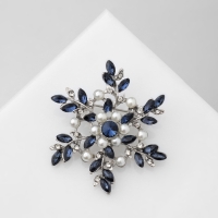 Брошь &laquo;Цветок&raquo; полярный, цвет бело-синий в серебре