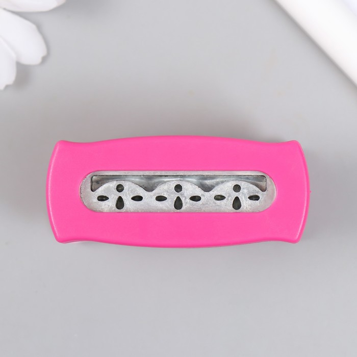 Дырокол фигурный для края "Ленты" длина рисунка 4,5 см 4х6,5х2,5 см