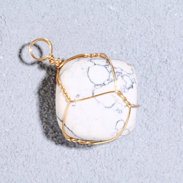 Брелок "Говлит", в проволоке