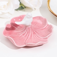 Подставка для колец "Птичка на цветке", розово-белый, 12х6 см Подставка для колец "Птичка на цветке", розово-белый, 12х6 см