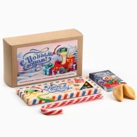 Новогодний подарок гифтбокс мини &laquo;Змея 2025&raquo;: драже, печенье, леденец, шоколад