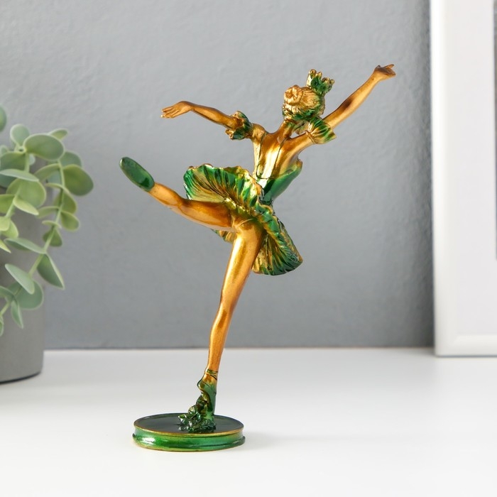 Сувенир полистоун Сувенир полистоун "Балерина в короне. Полёт" 17,8 см