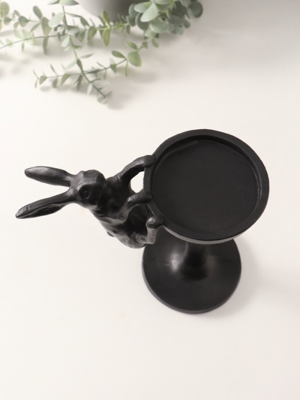 Подсвечник полистоун на 1 свечу "Мартовский заяц" чёрный 20х10,5х19,5 см