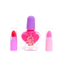 Набор детской косметики для девочек с лаком и помадами Набор детской косметики для девочек с лаком и помадами