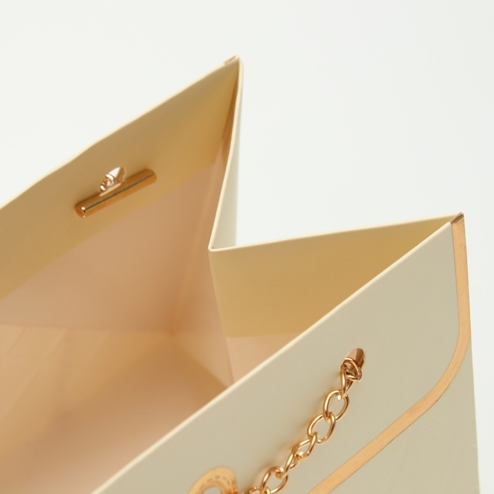 Пакет для цветов, ручка цепь, Пакет для цветов, ручка цепь, "Кремовый", с золотым тиснением, 15 х 10,5 х 10 см