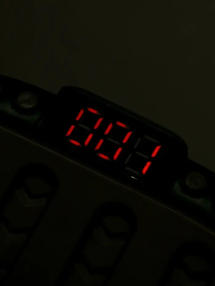 Игра на реакцию "Жми в такт!"