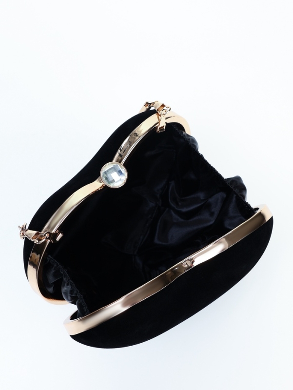 Сумка жен, 18*9*20, отд на фермуаре, цепь, текстиль, сердце, черный Сумка жен, 18*9*20, отд на фермуаре, цепь, текстиль, сердце, черный