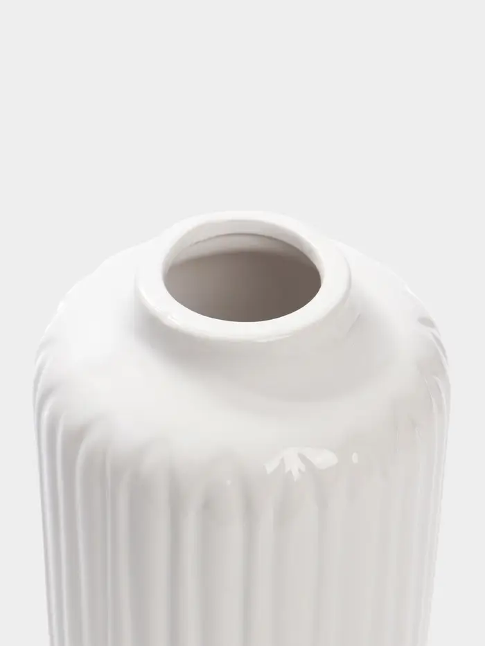 Ваза настольная керамика "Хавьер" 17,5х9 см, белый
