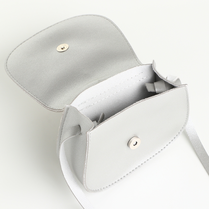 Сумка детская для девочки на клапане &laquo;Выбражулька&raquo;, цвет серебряный