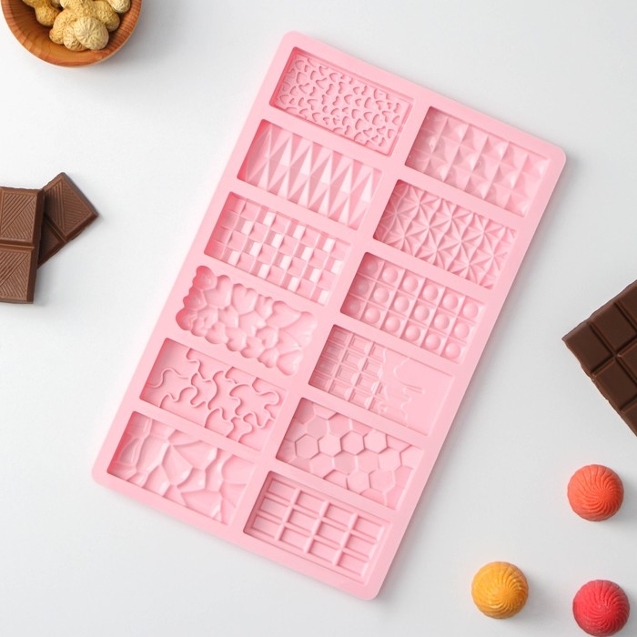 Форма для шоколада Доляна &laquo;Шоколадное ассорти&raquo;, силикон, 26,5&times;16,8&times;0,7 см, 12 ячеек, цвет розовый