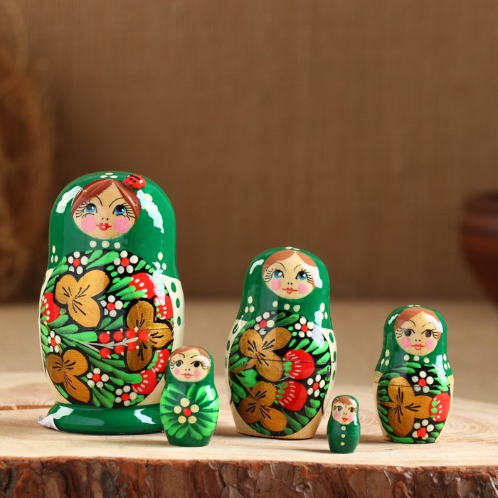 Матрёшка &laquo;Божья коровка&raquo;, зелёное платье, 5 кукольная, 10-12 см