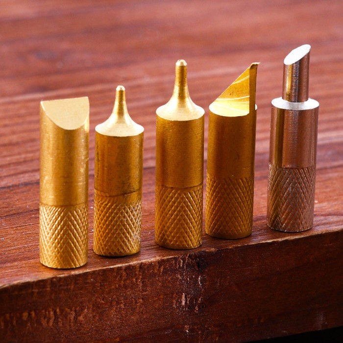 Выжигательный аппарат по дереву DV-02, набор: 5 сменных насадок + подставка