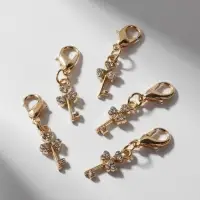 Шарм &laquo;Ключ&raquo;, цвет белый в золоте